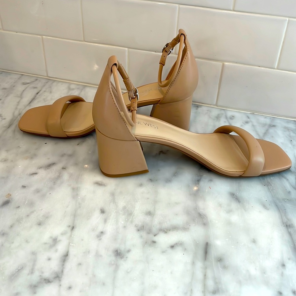 Neutral block heel